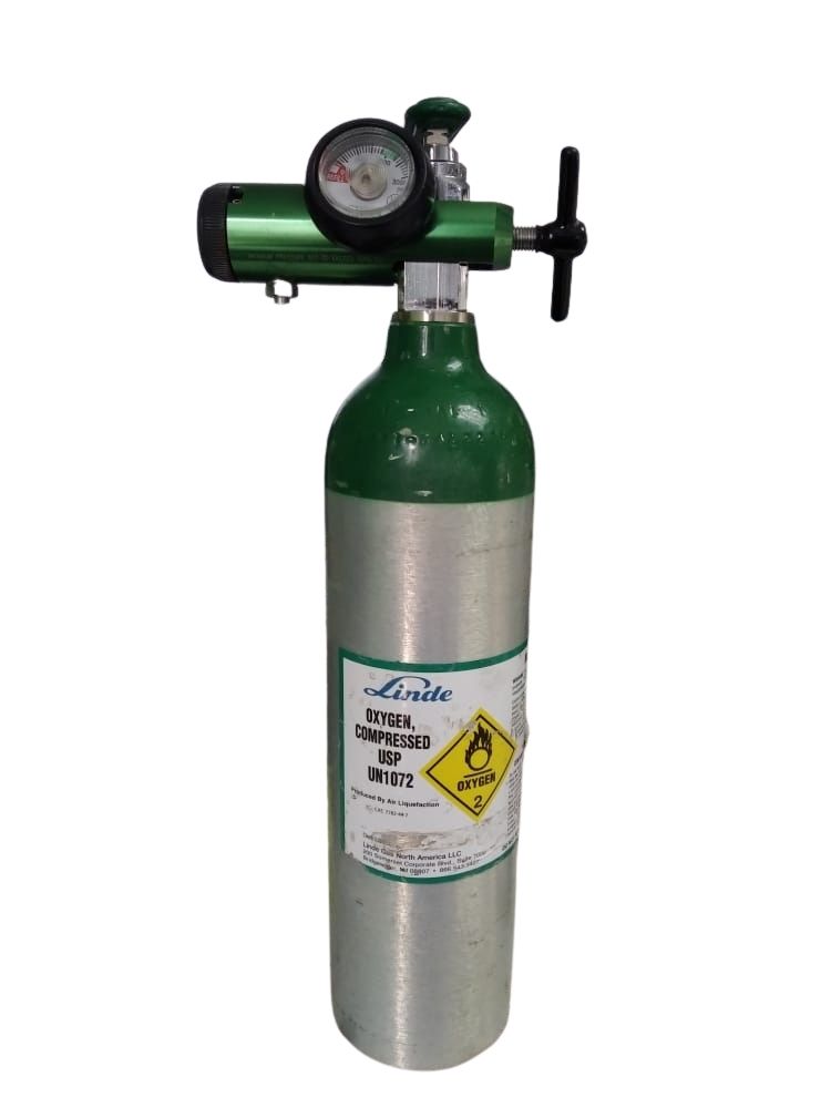 Tanque de oxígeno con regulador de 0-15 l.